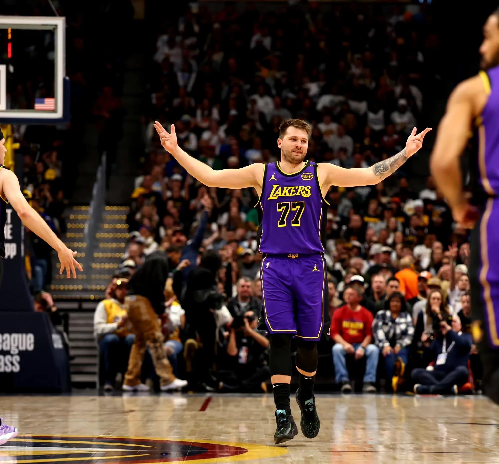 东契奇在篮网比赛中比赛局势复杂，重要助攻引发热议！(东契奇在nba什么球队)