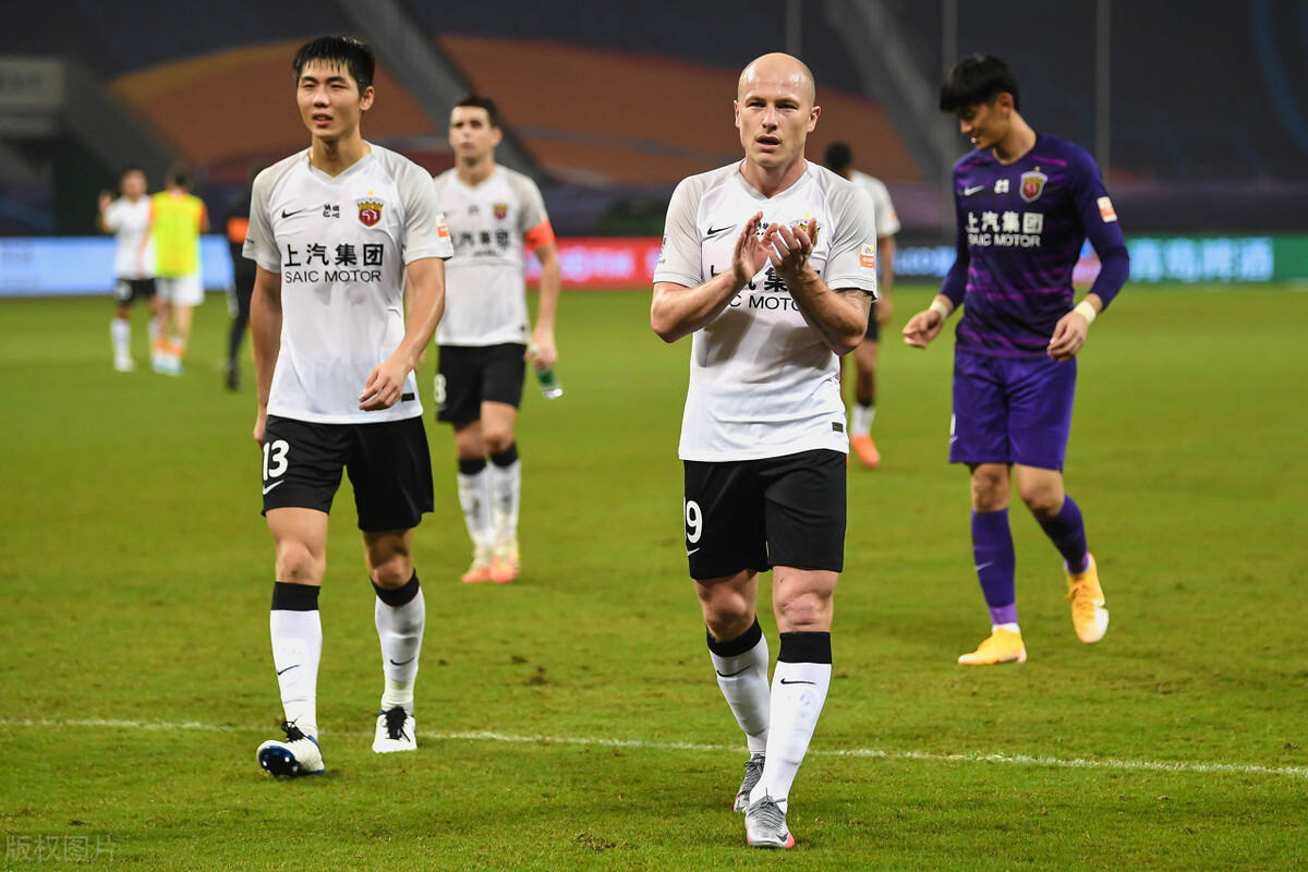 中超今夜再迎强敌,毕尔巴鄂竞技调整名单,主帅态度——底气十足,临场指挥获称赞的简单介绍 中超今夜再迎强敌,毕尔巴鄂竞技调整名单,主帅态度——底气十足,临场指挥获称赞的简单介绍